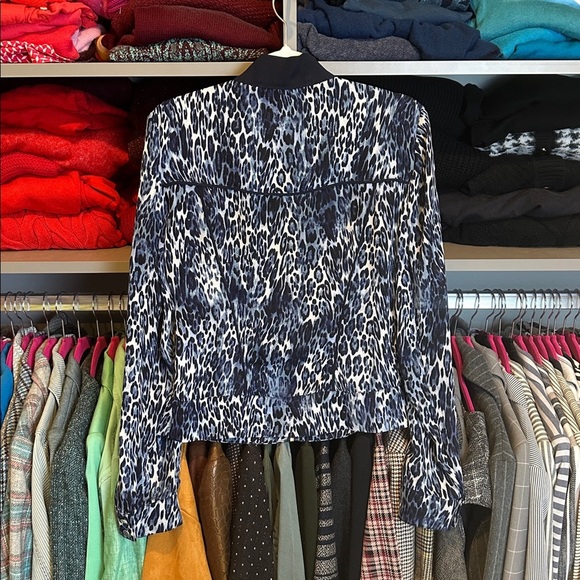 Cache blue/white leopard print long sleeve lightweight bomber jacket size 2 - Picture 3 of 3